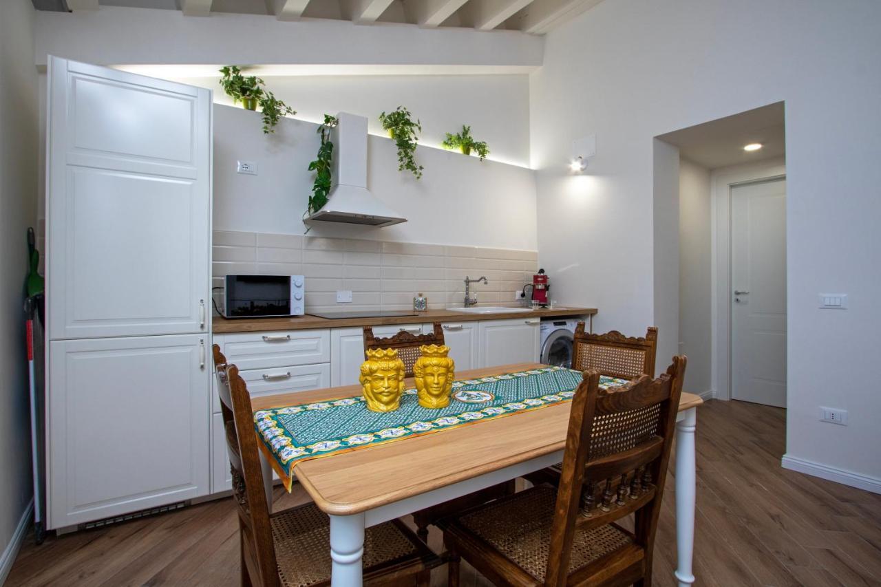Cortile Del Greco Apartments Palermo Exterior foto
